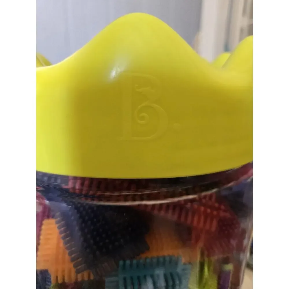 Bristle Blocks lot 64